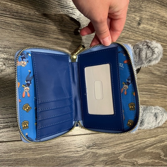 NWT! Disney Loungefly Zootopia Judy Hopps Wallet - Picture 3 of 3